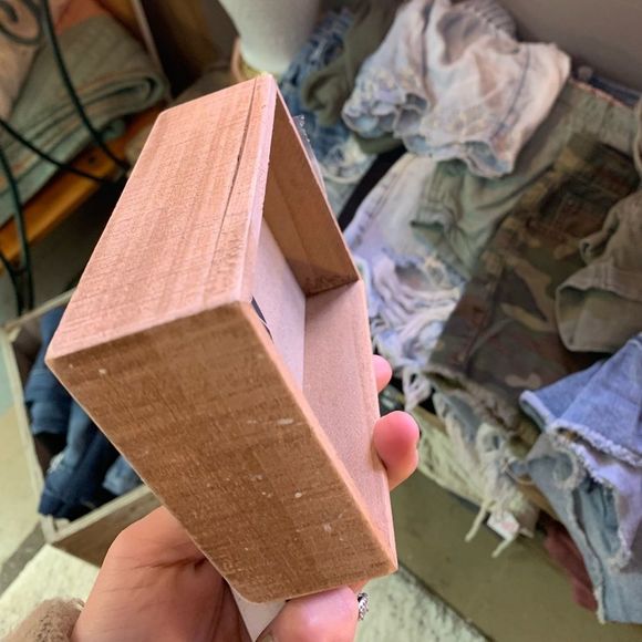 BEST FRIEND Farmhouse Wooden Tiny Decor Sign - Picture 2 of 4